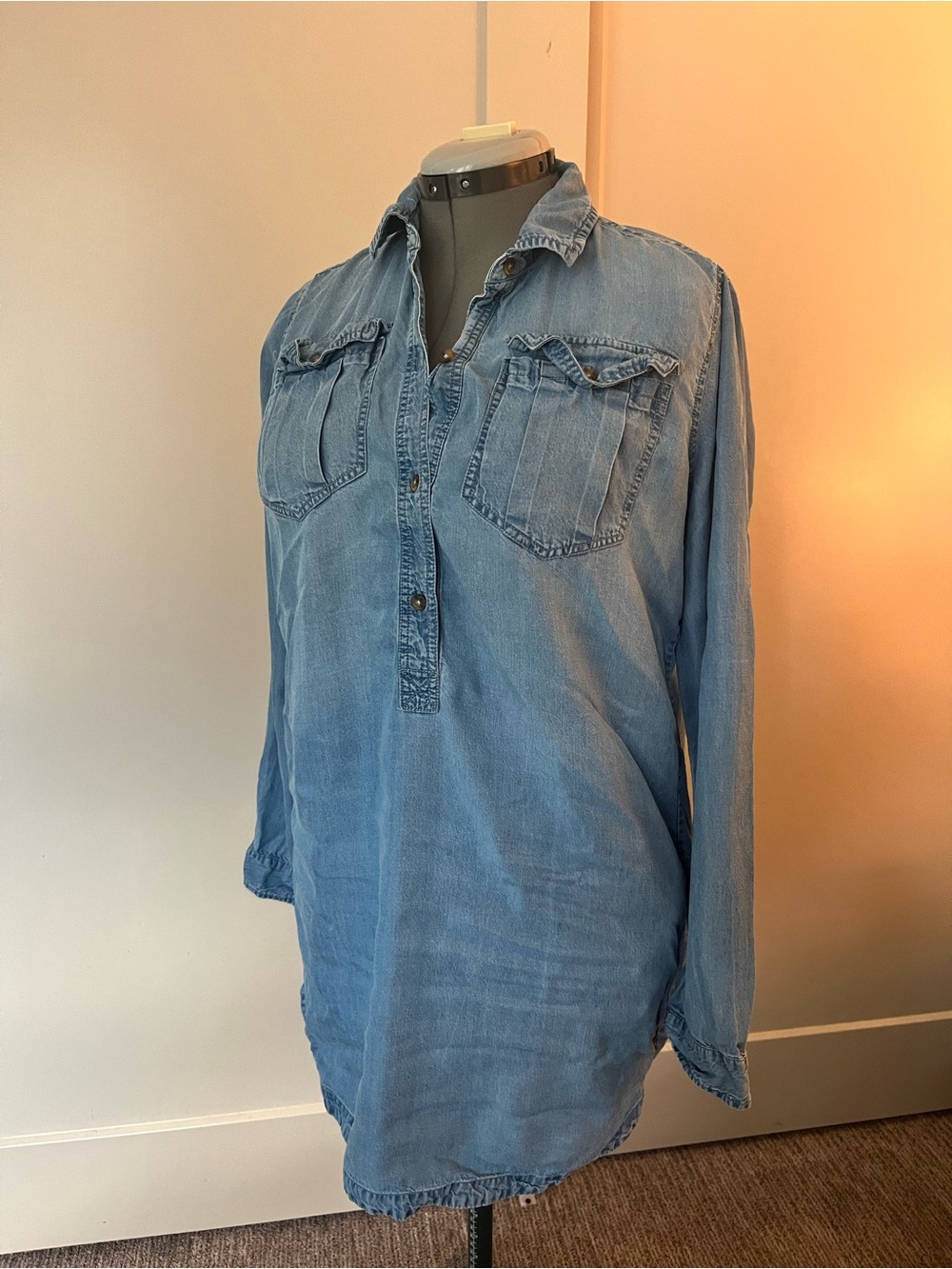 Abercrombie & Fitch Light Blue Denim Button-Front Casual Shirt
